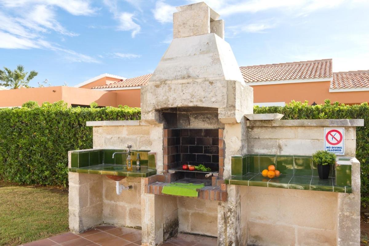Villa S'Aladern Кала-ен-Бош Екстер'єр фото