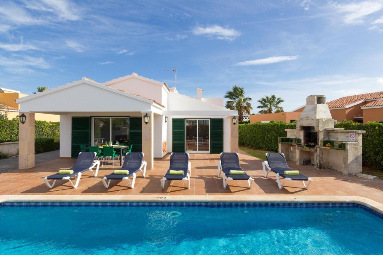 Villa S'Aladern Кала-ен-Бош Екстер'єр фото